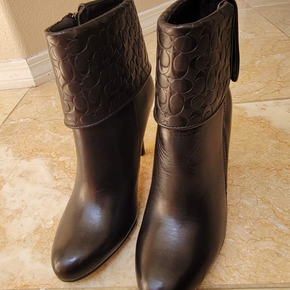 Coach Mackenna soft black leather boots - Picture 4 of 4